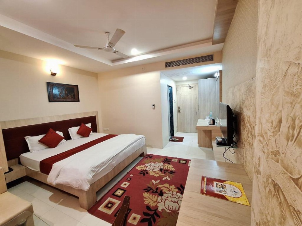 Room image 3